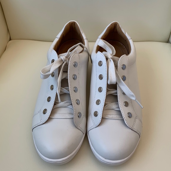 *HOST PICK*  Longchamp White Leather Sneakers - Picture 1 of 14